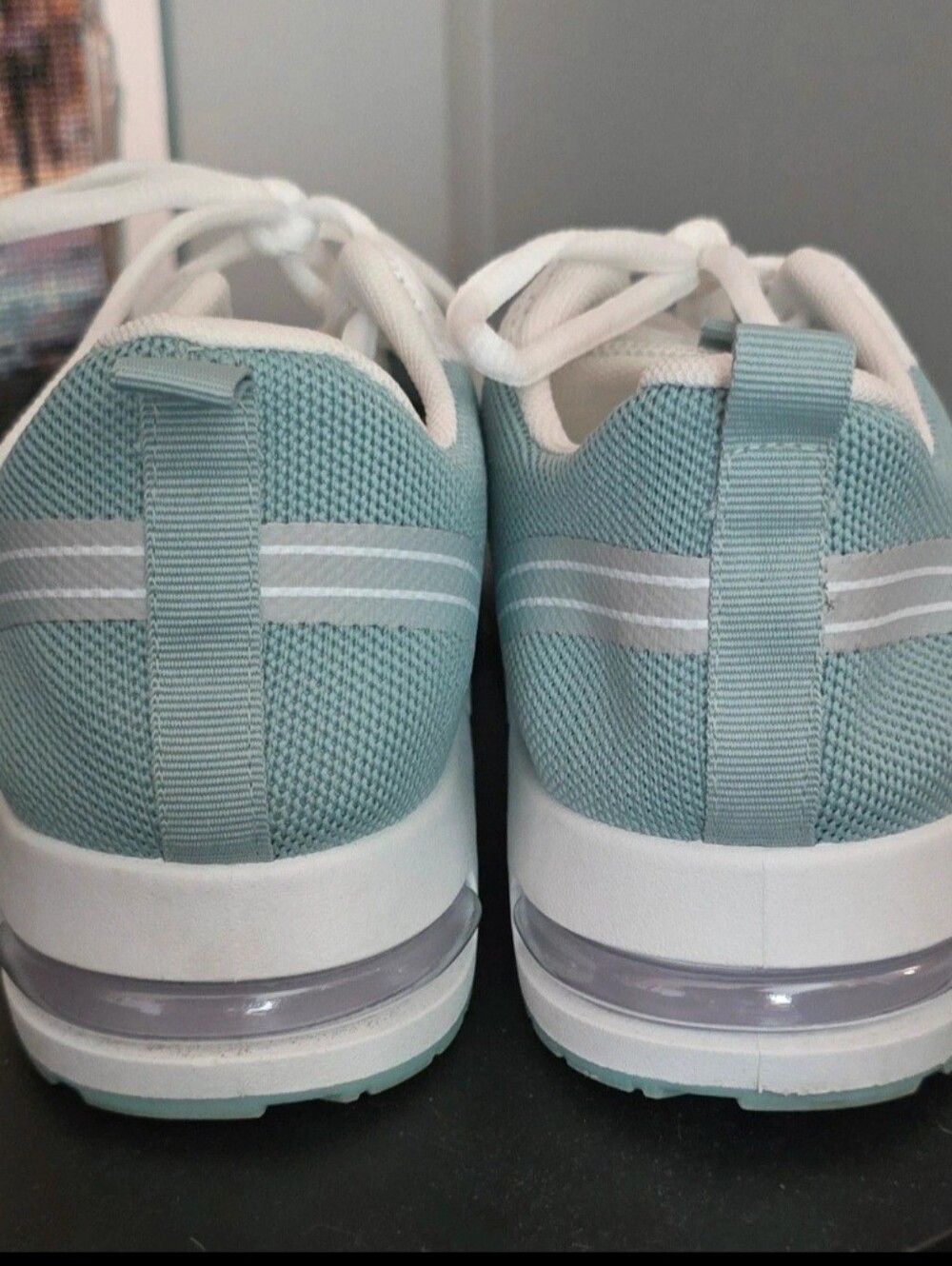 Women's White/Aqua Sneakers Sz 10 - Picture 3 of 6